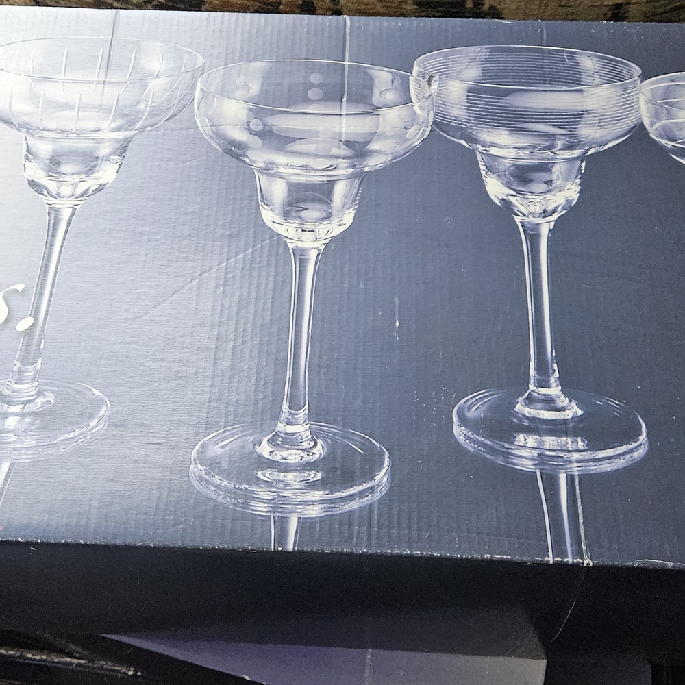 Mikasa Clear Glass Drinkware Set